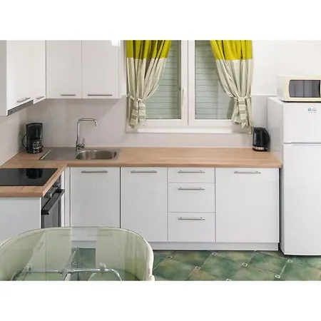 Gorgeous In With Kitchen Apartment *